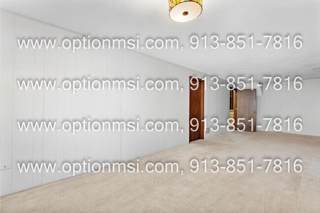 Building Photo - Lenexa West Subdivision