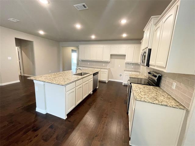 Building Photo - 832 Porcupine Dr