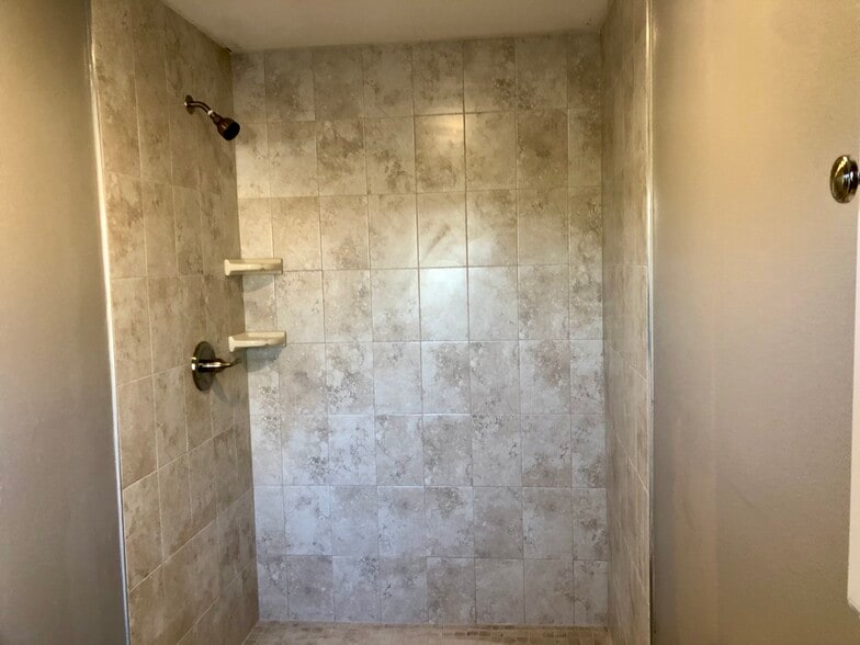 Building Photo - 3021 W Braddock St