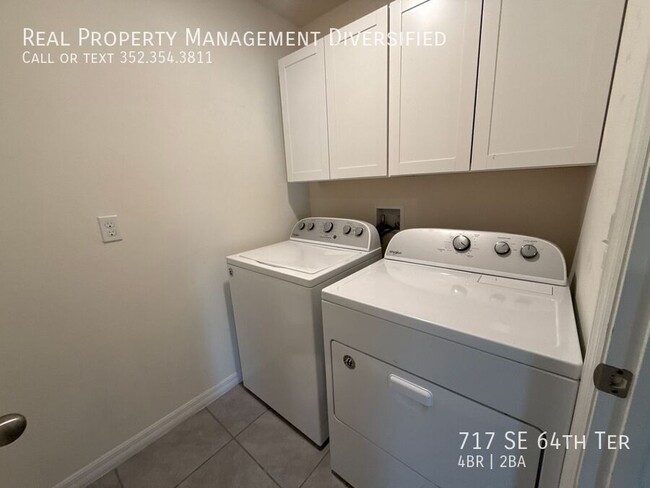 Building Photo - 717 SE 64th Terrace