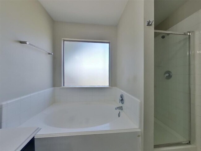 Building Photo - 15931 Imperial Forest Ln