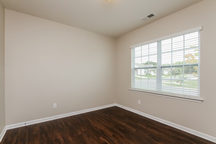 Building Photo - 118 Southhampton St