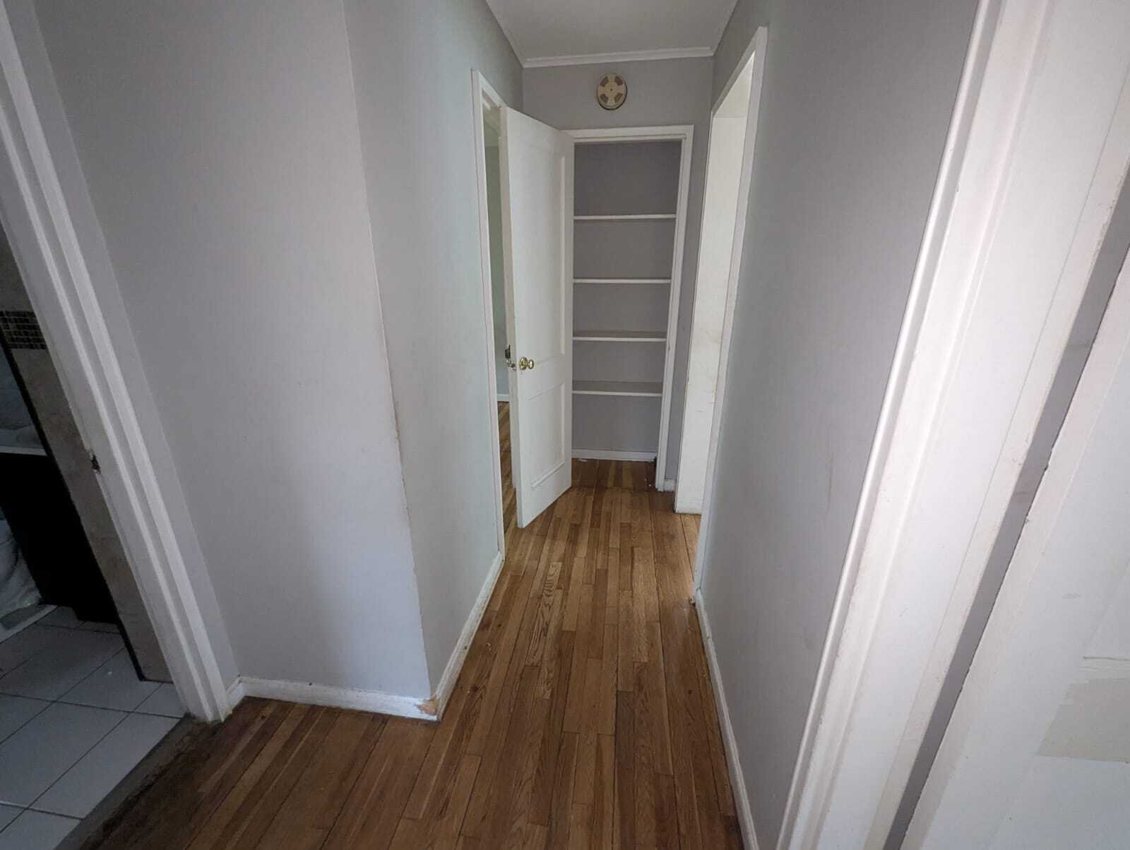 Building Photo - 585 Woodin St
