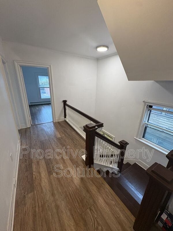 Building Photo - 415 S Main Ave