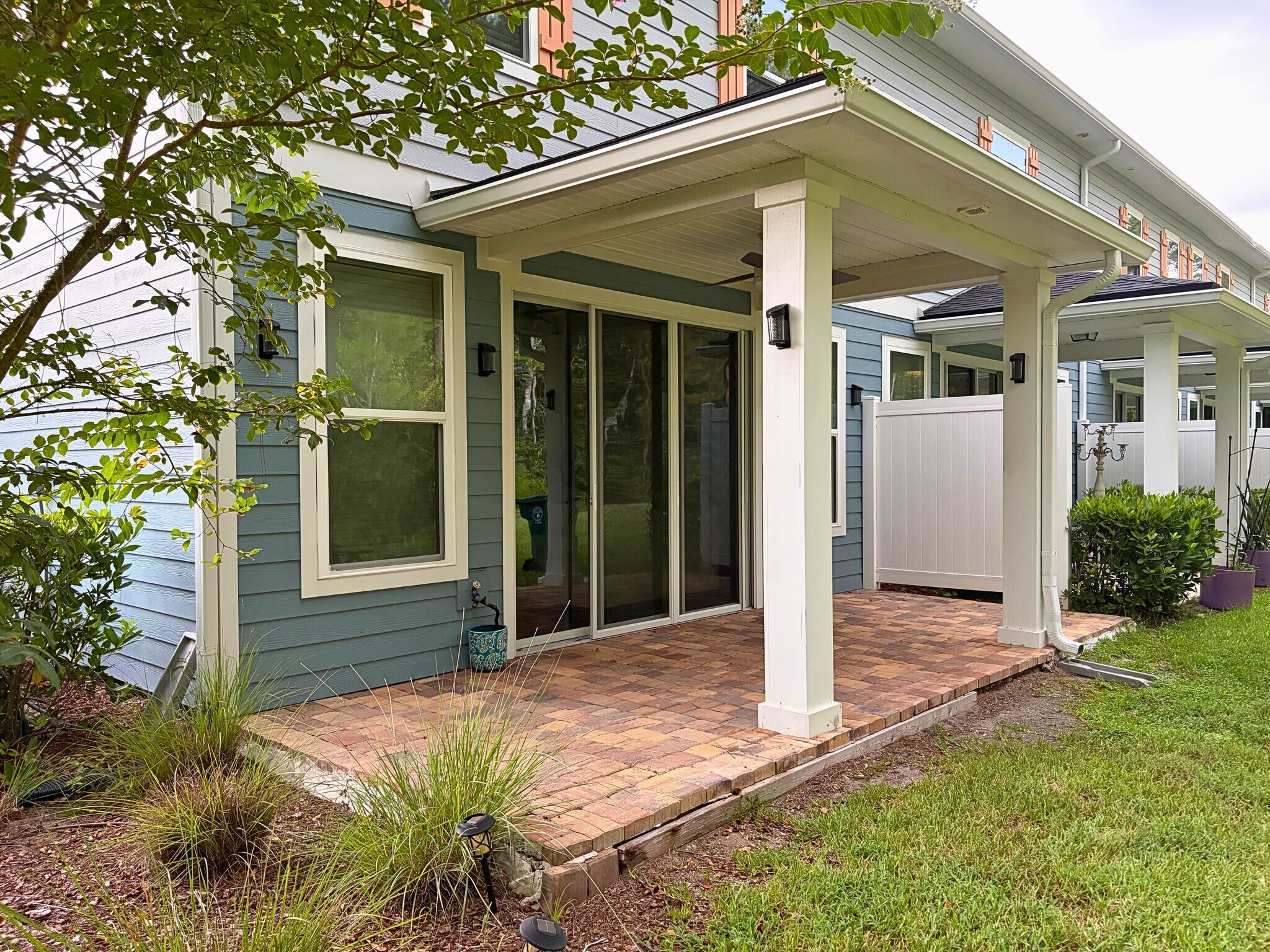 Building Photo - 7161 Jareth Dr