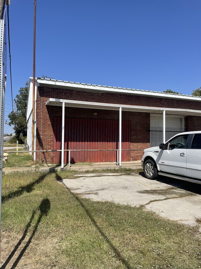 Building Photo - 17701 E 11th St