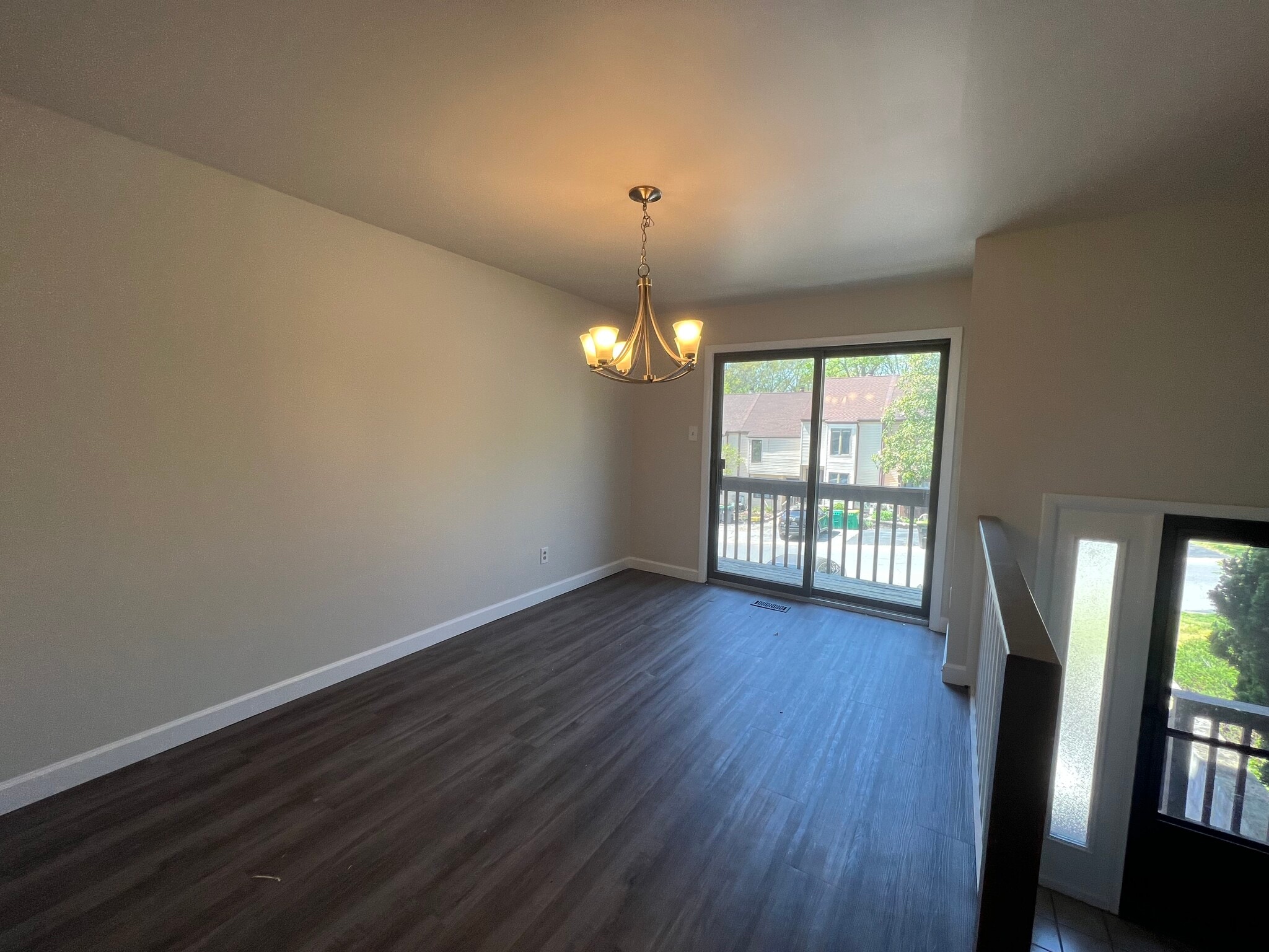 Building Photo - 3211 Champions Dr