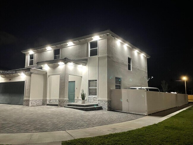 Building Photo - 12760 SW 215th Terrace