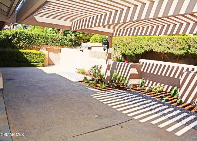 Building Photo - 4551 Tam O Shanter Dr