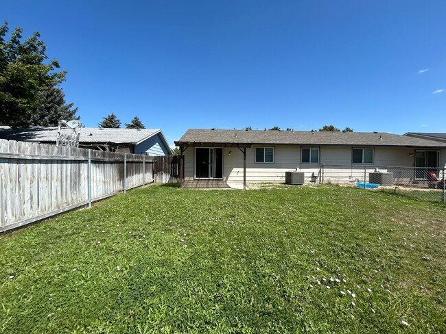 Building Photo - 10505 W Ardyce Ct