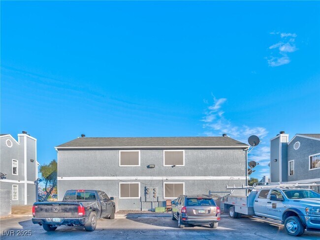 Building Photo - 1961 Cosmic Dr