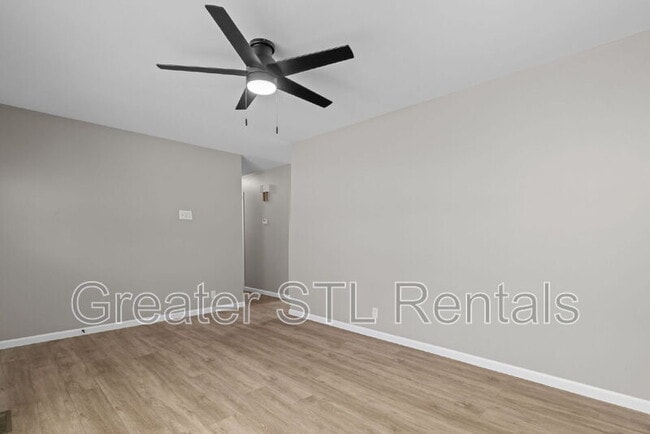 Building Photo - 702 Boca Chica Dr