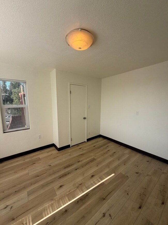 Building Photo - StanfordWay