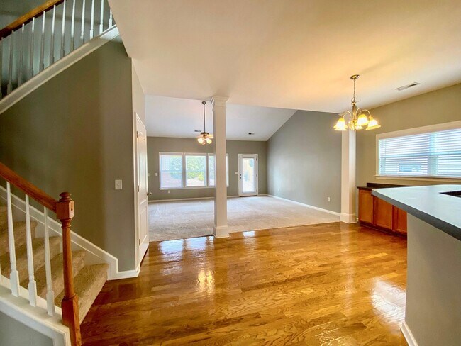 Building Photo - 109 Paqcolet Dr