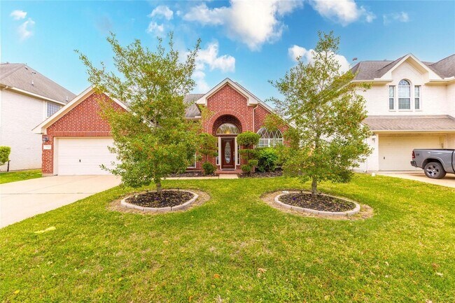 Building Photo - 2201 Signal Hill Dr