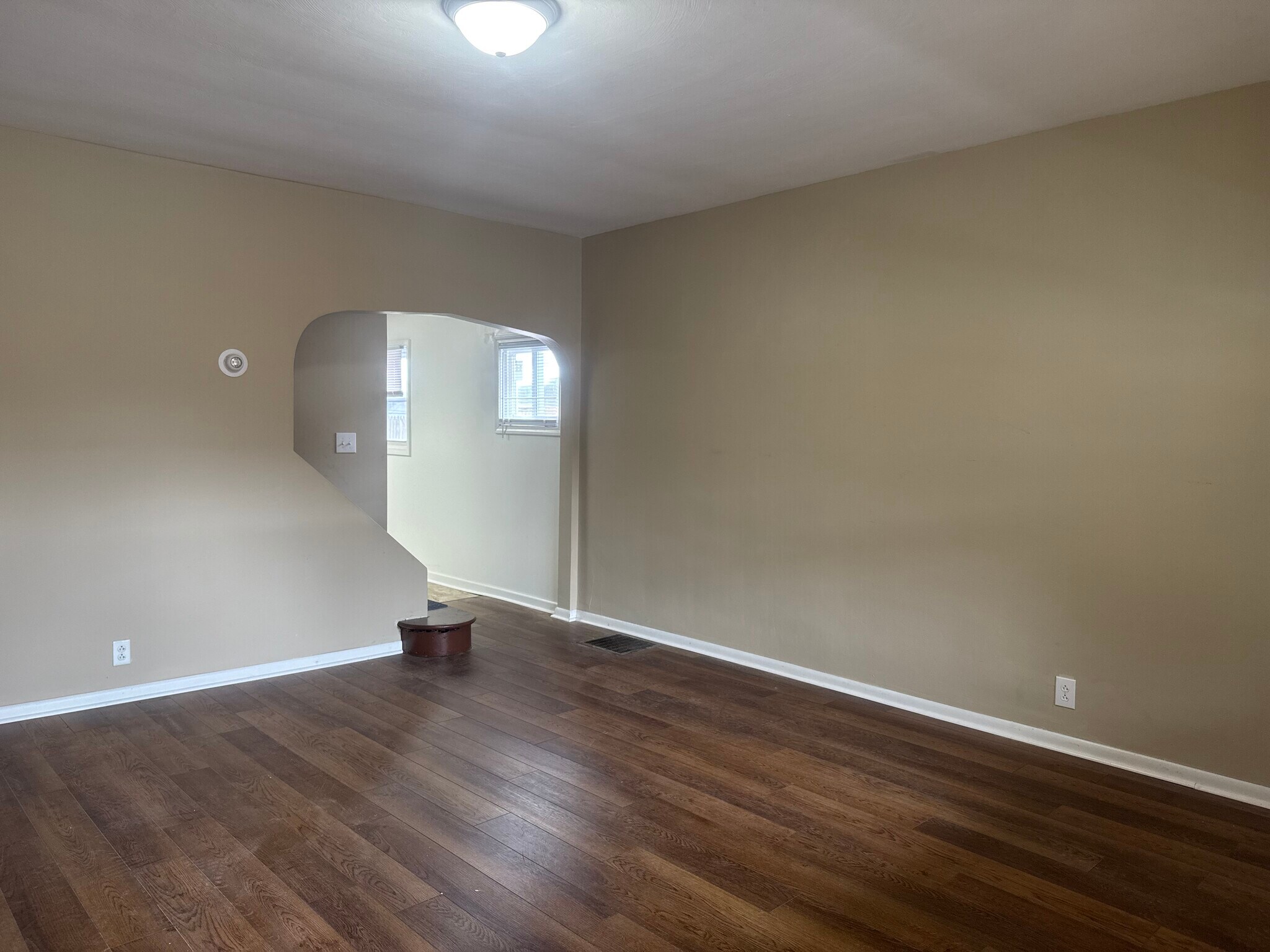 Building Photo - 54 Rebecca St