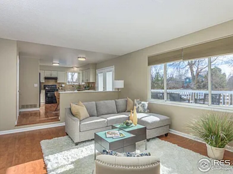 Building Photo - 1364 E Weldona Way