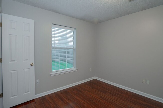 Building Photo - Updated 3 Bedroom Home in Cabot
