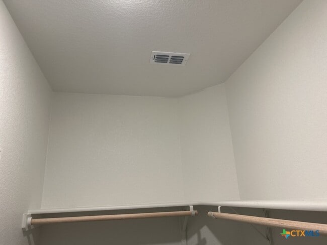 Building Photo - 3809 Hackberry Dr