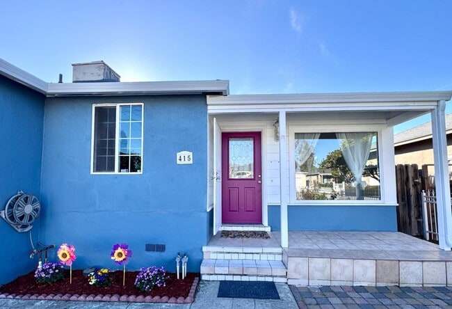 Building Photo - 415 Wisteria Dr