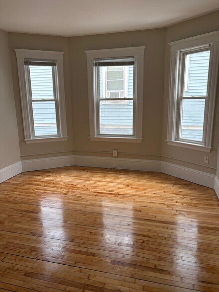 Building Photo - 16 Maine Ave