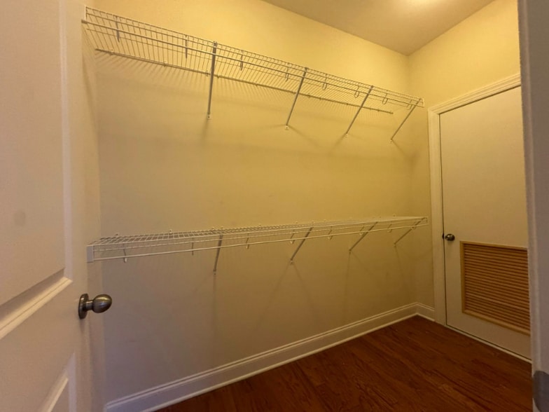 Building Photo - 1854 Juniper Dr