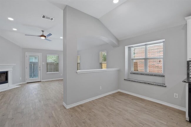 Building Photo - 1083 Zeus Cir