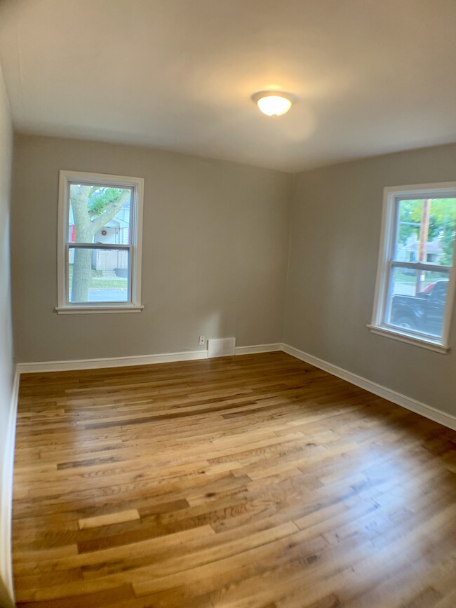 Bedroom 2 - 6603 Milwaukee Ave