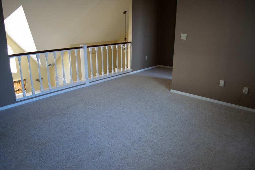 Building Photo - 35 Fisher Ct