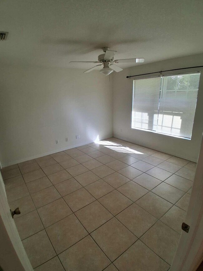 Building Photo - 27121 Partin Dr