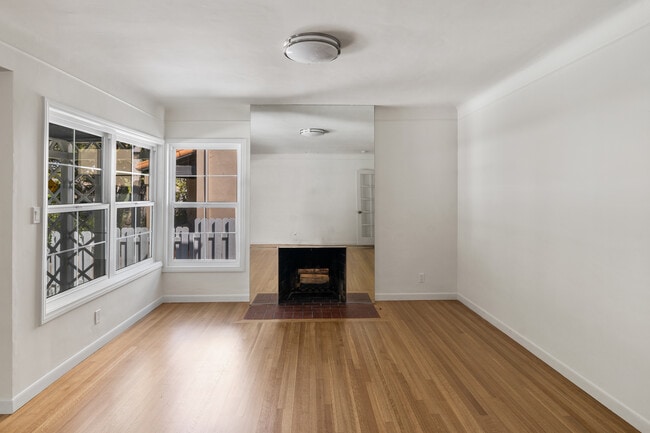 Large living room with fire place - 2451 22nd St