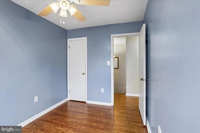 Building Photo - 2867 Shepperton Terrace