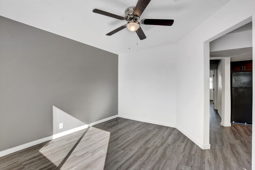 bedroom1 - 1774 Willow Trl