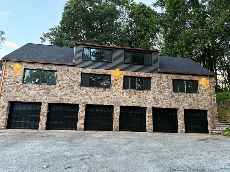 Primary Photo - 101 41st St