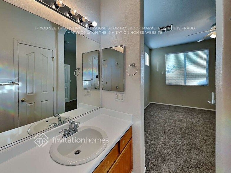 Building Photo - 1213 E Graham Trail