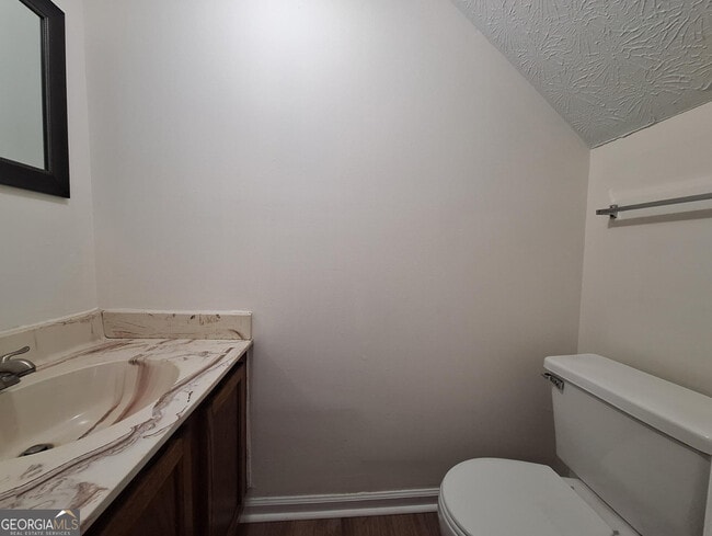 Building Photo - 6562 Carriage Ln