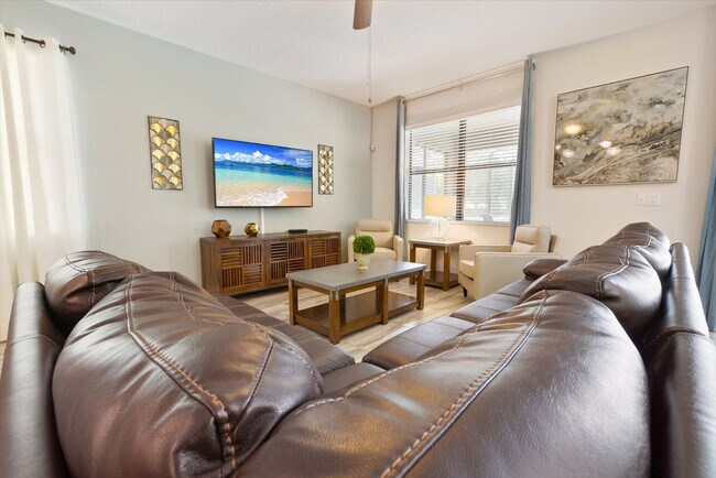 Building Photo - 1411 Rolling Fairway Dr