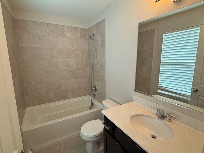 Building Photo - 4424 Monroe Ct