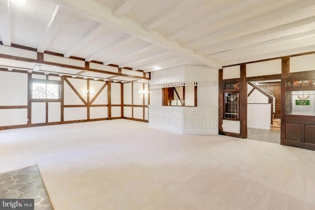 Building Photo - 4001 N Ridgeview Rd