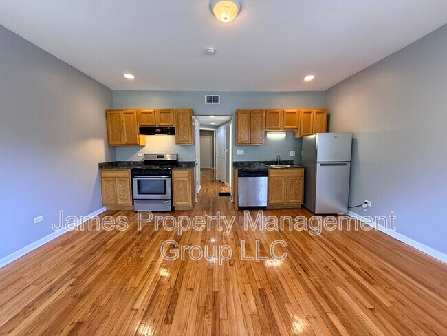 Building Photo - 5205 S Drexel Ave