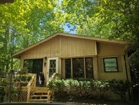 Building Photo - 151 Goldfinch Rd
