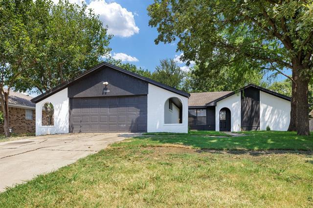 Building Photo - 3808 Yellowstone Pl