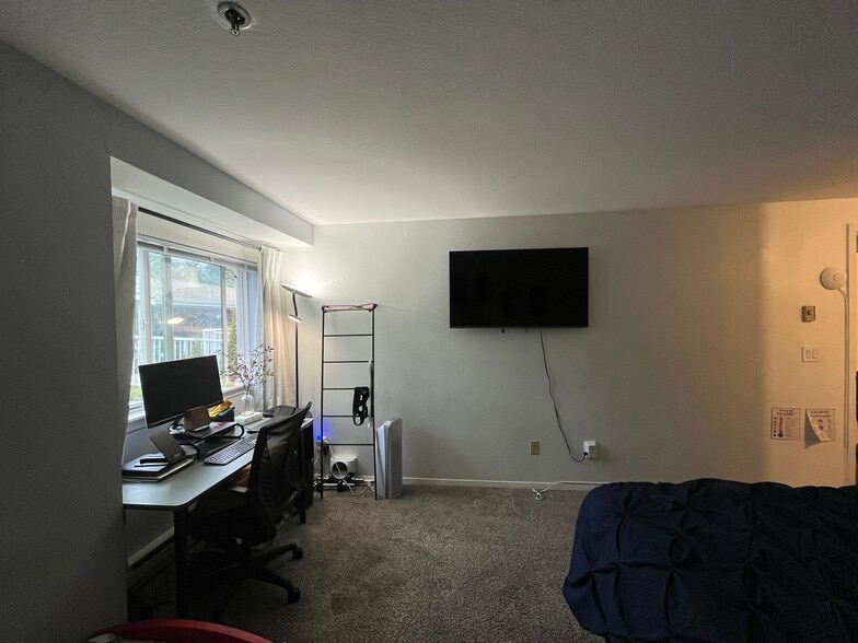 Building Photo - 12530 109th Ct NE