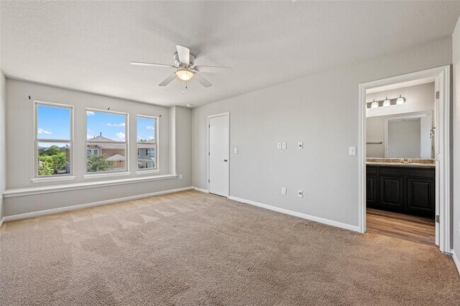 Building Photo - 124 Guemal Rd
