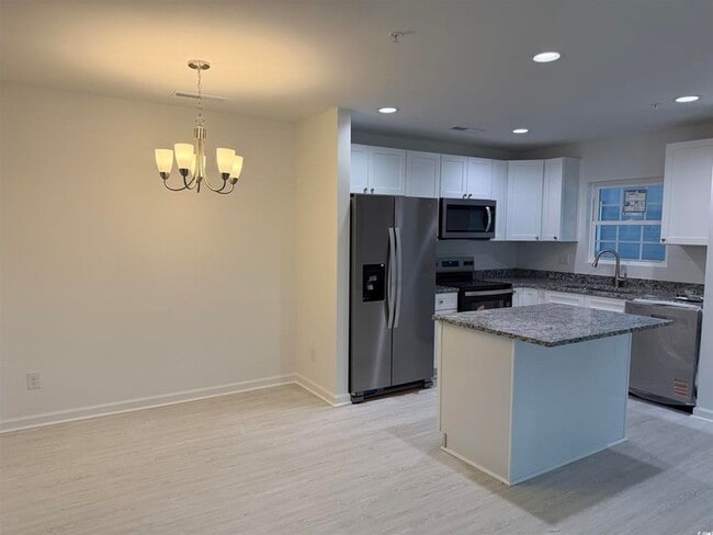 Building Photo - 179 Charter Dr