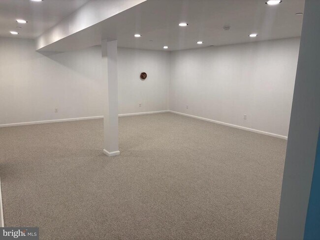 Building Photo - 4428 Highboro Dr