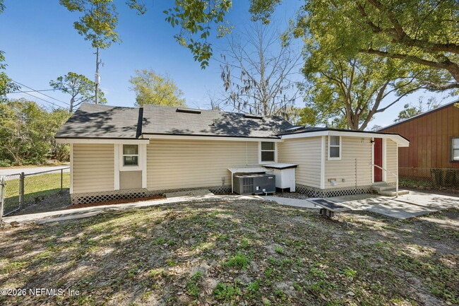 Building Photo - 3502 Fleet St