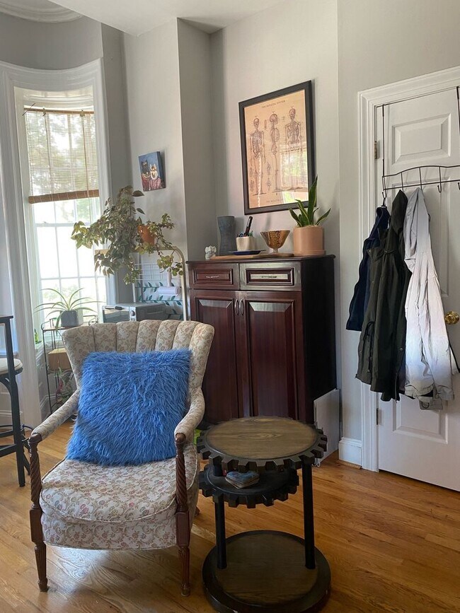 Building Photo - Beautiful 1-Bedroom Apartment in Fairmount...