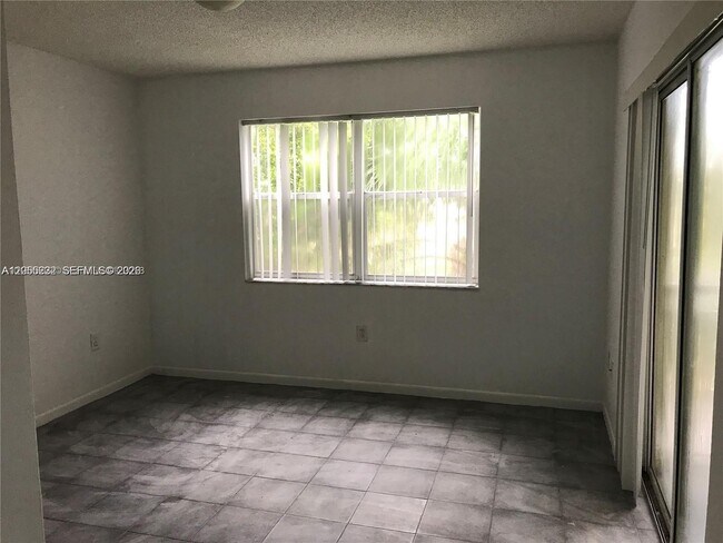 Building Photo - 8580 SW 212th St