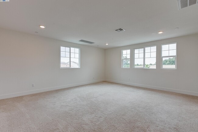 Building Photo - 1227 Richardson Rd